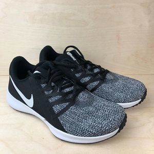 Nike Varsity Compete TR 4E Mens Shoes